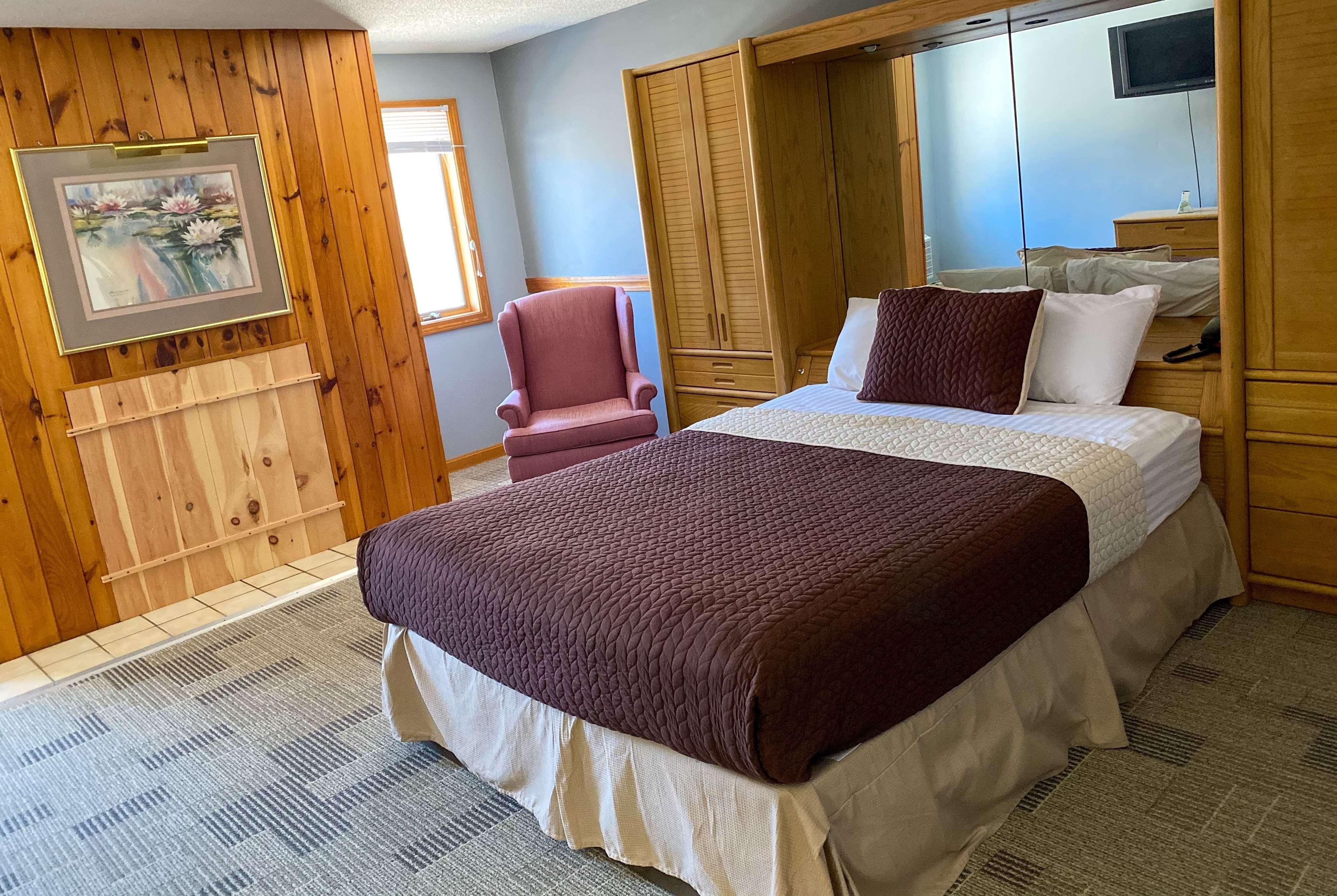 Travelodge By Wyndham Lincoln Near White Mountain Eksteriør bilde